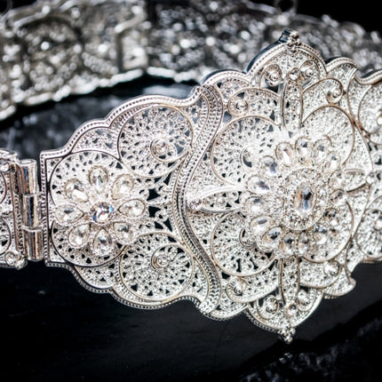 Zilveren riem met kristallen middelgroot