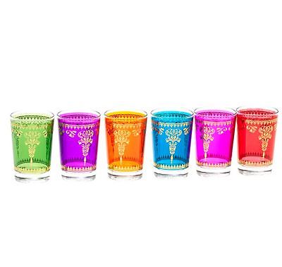 Kleurrijke Marokkaanse theeglazen versierd met traditionele gouden patronen (pak van 6 glazen)