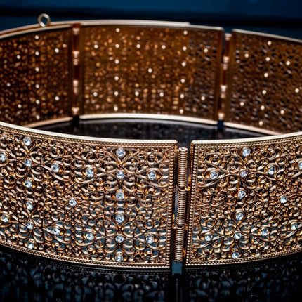 Gouden riem recht model met steentjes medium