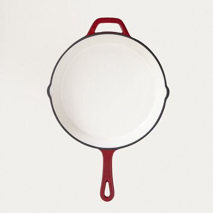 Homla - Andreas Cast Iron Pan - Gietijzeren Koekenpan - Ovenbestendig 220°C - Steakpan of Bakpan Inductie Geschikt - Duurzame Koekenpan - Ø26 x 5 cm - Bordeauxrode Geëmailleerde Pan