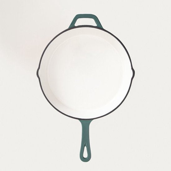 Homla - Poêle en fonte Andreas - Poêle à frire en fonte - Résistante au four 220°C - Poêle à steak ou à frire compatible induction - Poêle durable - Ø26 x 5 cm - Poêle émaillée verte