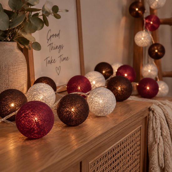 Atmosphera lichtslinger met 20 gekleurde bollen, 435 cm, warm wit led-licht, stekker