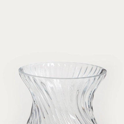 Homla - Vaas - Bloemenvaas - Moderne Decoratieve Vaas - Geribbelde Glazen Vaas - Fluted Design voor Verse Bloemen & Droogbloemen - Ø12 x 20.5 cm - Transparant