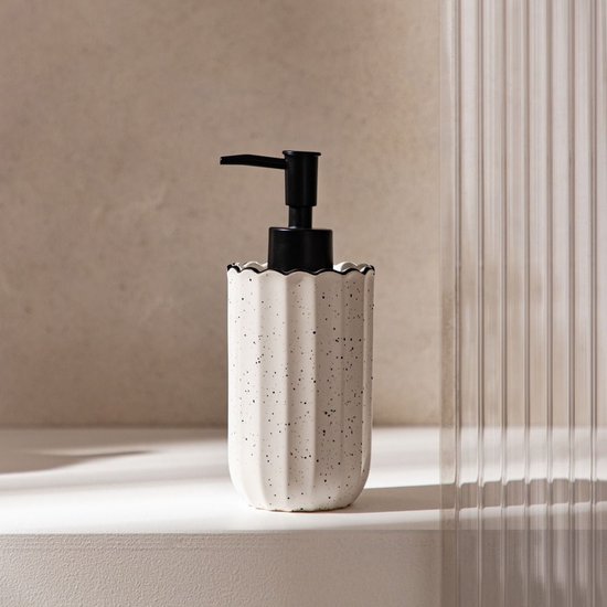 Homla - Scallop Seifenspender Keramik - Badezimmer Seifenpumpe Modernes Design - Handseifenspender Küche & Bad - Kompakte Seifenflasche Luxus-Steingut - 0,34 L - 7,5 x 17,8 cm - Weiß