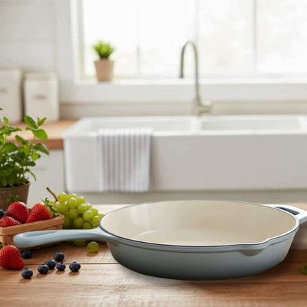 Hage - Koekenpan - Geëmailleerde Gietijzeren Koekenpan - Cast Iron Frying Pan - Geschikt voor Inductie, Gas & Oven - Ø26 cm - Pastel Teal
