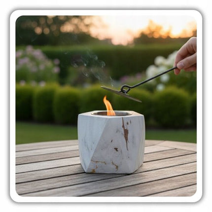 Hage - Tafelhaard - Biohaard - Vrijstaande Bio-Ethanol Tafelhaard - Rookvrije Sfeerhaard voor Binnen & Buiten - Vrijstaand - 13 x 10 cm –- Wit Marmerlook met Gouden Accenten