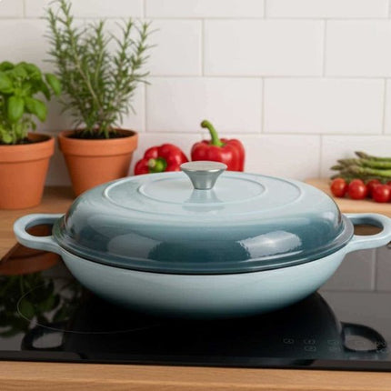 Hage - Braadpan - Lage Gietijzeren Braadpan met Deksel - Geëmailleerd - Oven & Inductie Geschikt - Voor Braden, Stoven en Ovenschotels - 3 Liters - 40.5 x 30 x 10.5 cm - Mintgroen