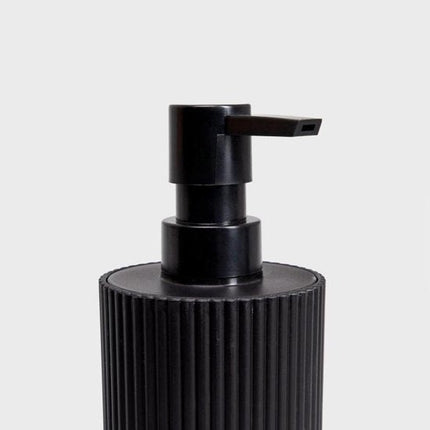 Homla - Leon Badkameraccessoiresset - Badkamer Set Modern Design - Badkamer Set - Badkamer Accessoires - Zeepdispenser, Zeepbakje en Tandenborstelhouder - Kunststof - 27 x 8 x 8 cm - Zwart
