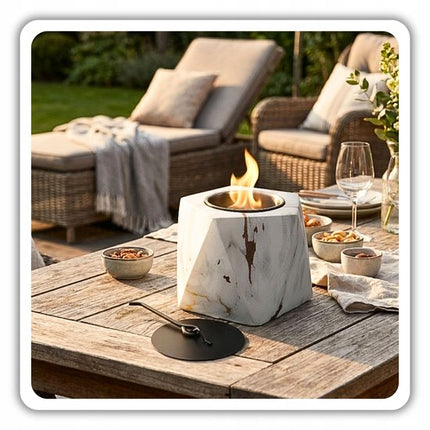 Hage - Tafelhaard - Biohaard - Vrijstaande Bio-Ethanol Tafelhaard - Rookvrije Sfeerhaard voor Binnen & Buiten - Vrijstaand - 13 x 10 cm –- Wit Marmerlook met Gouden Accenten