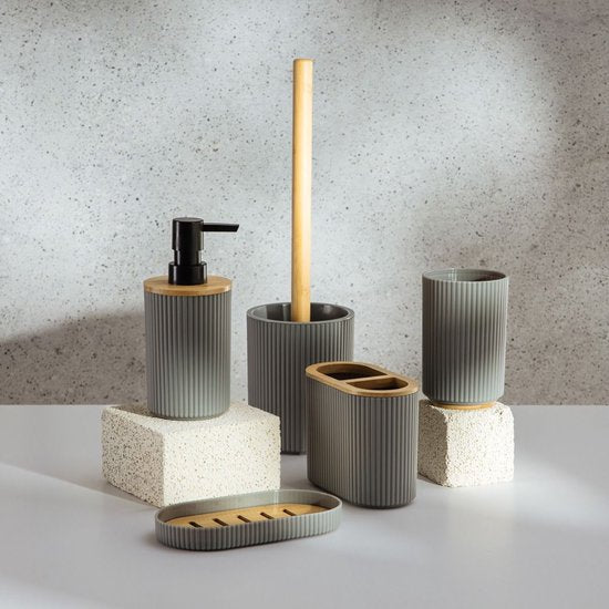 Homla - Loreto Badezimmer-Zubehör-Set - Badezimmer-Accessoire-Set - 5-teilig - Komplettes Badezimmer-Set mit Bambus - Seifenspender - Zahnbürstenhalter - WC-Bürste - Moderne Badezimmer-Accessoires - Grau