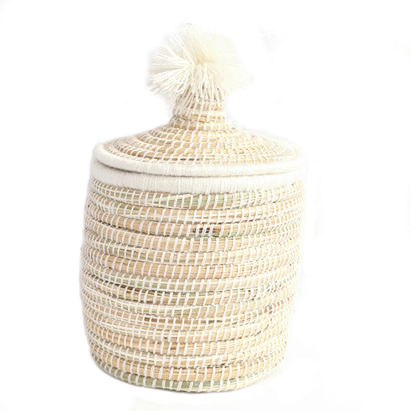 Raffia basket with lid white
