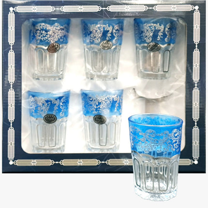 Theeglazen met zilveren patroon