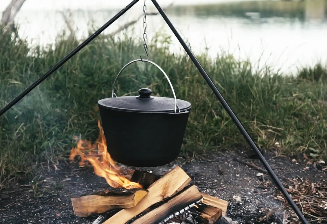 Brizoll KT06-1 Cast Iron Cauldron with Lid 6L - Ideal for Open Fire Cooking, Camping and Picnics