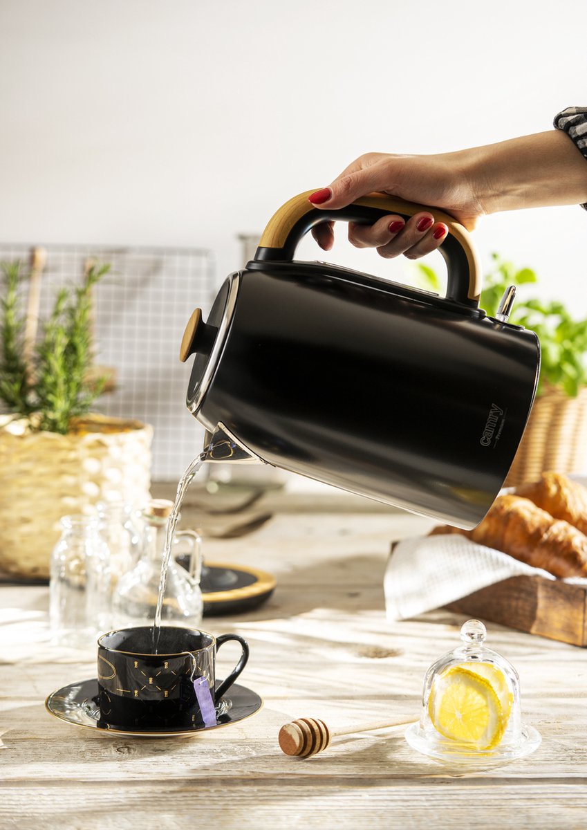 Steel kettle - 1.7 liters - Strix - black