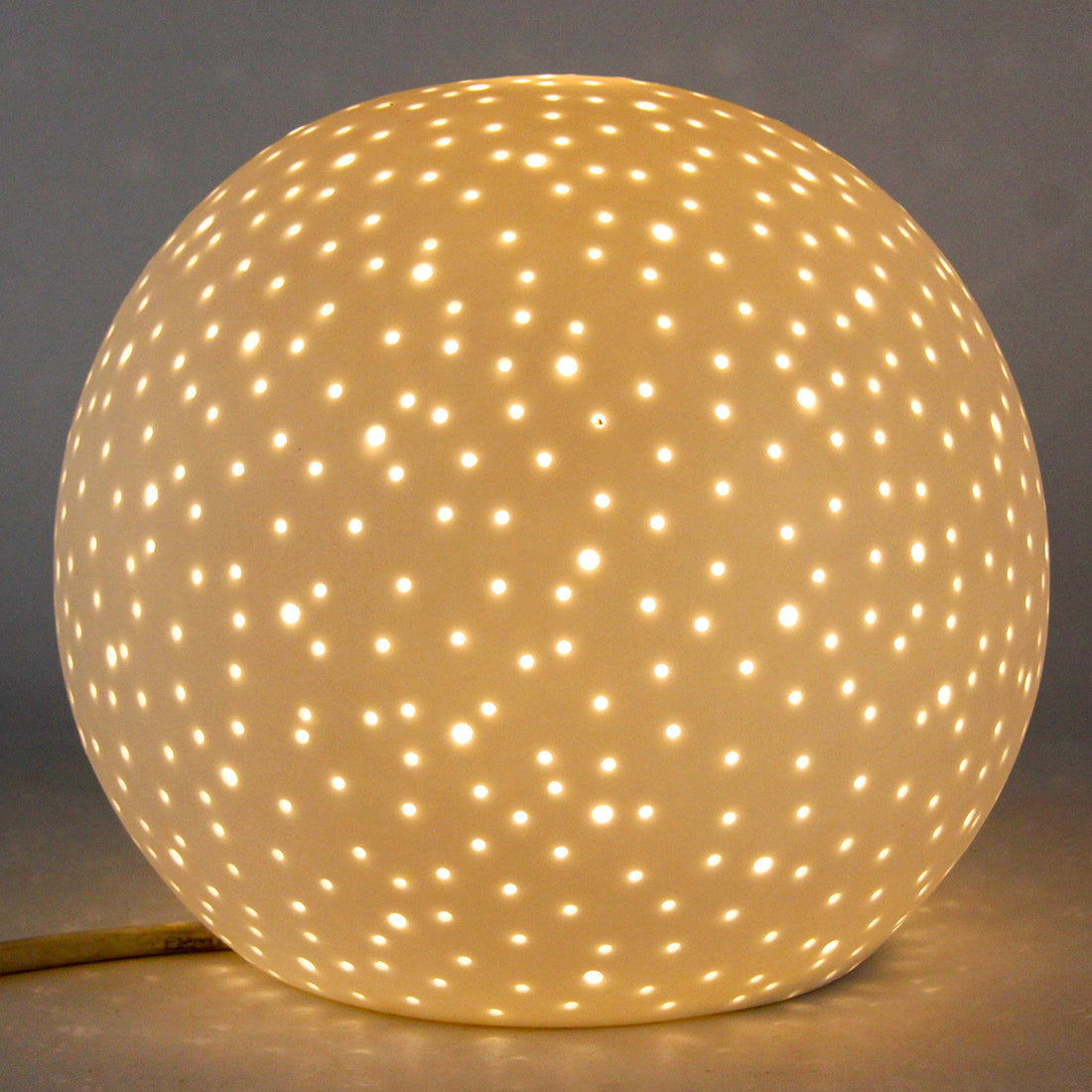Lampe à poser "balle pointillée" Ø 15 cm