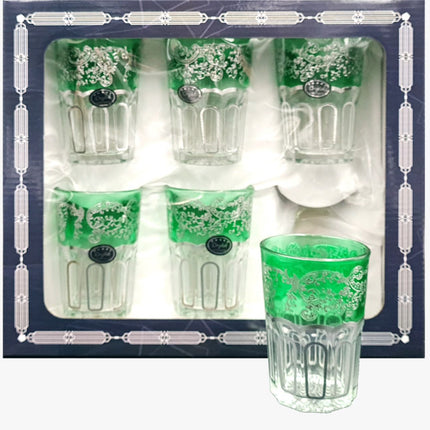 Theeglazen met zilveren patroon