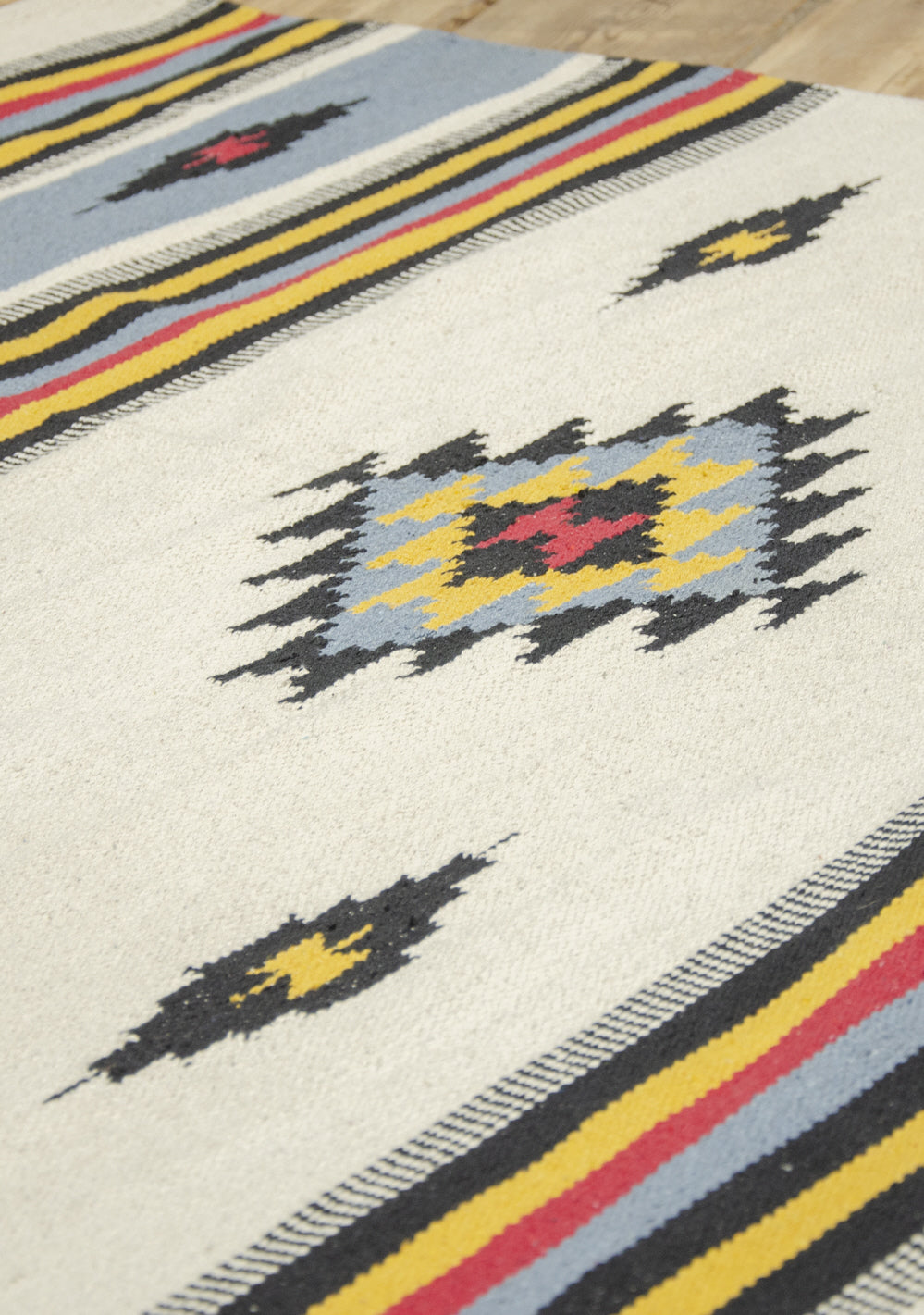 Hand-woven kilim rug 70 x 140 cm