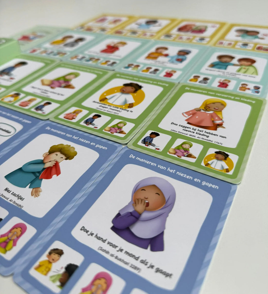 Islamitisch akhlaaq kwartet – kaartspel over adaab, 32 kaarten, vanaf 4 jaar – foto 2