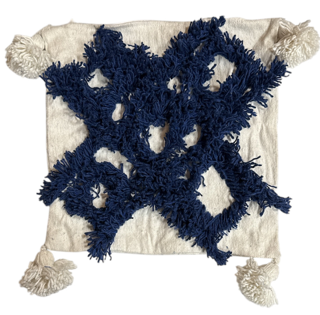 Marokkaanse kussenhoes met kwastjes – blauw-wit, katoen, 44 x 44 cm – foto 3