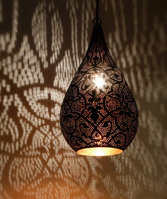 Suspension style filigrane oriental, extérieur blanc mat et intérieur doré