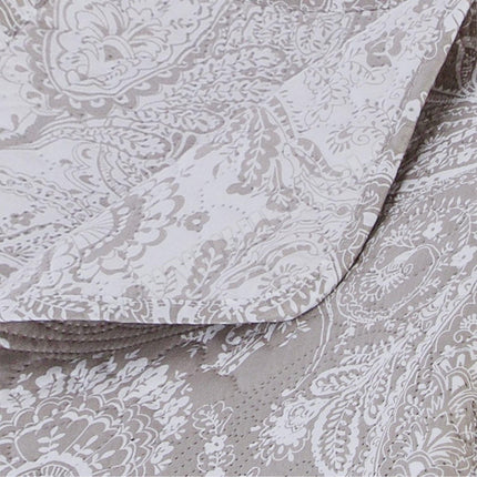 Luxe Bedsprei Marie lichtgrijs 240x 260 met slopen