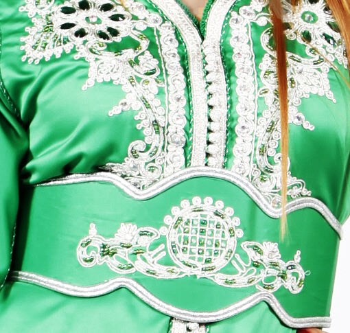 Traditionele Marokkaanse kaftan groen – met sfifa, skali en steentjes – foto 2