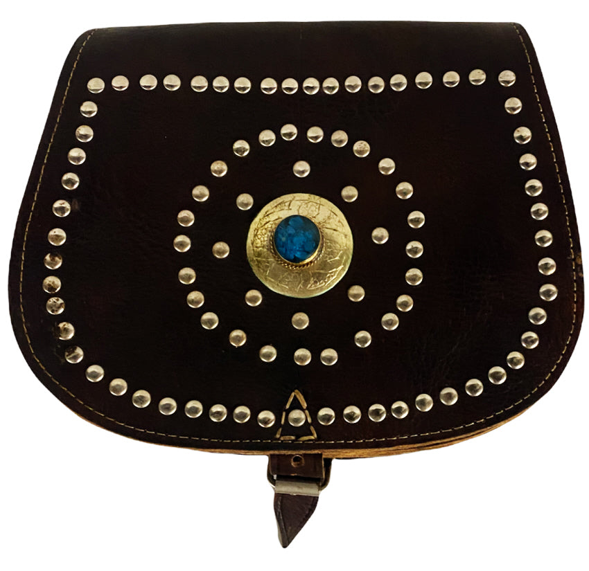 Sac en cuir marocain clouté