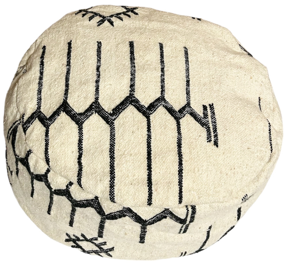 Marokkaanse berber poef – handgemaakt, gebroken wit met zwart, Ø 45 x 30 cm – foto 2