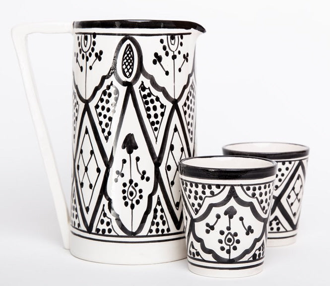 Carafe artisanale marocaine – Poterie noir et blanc