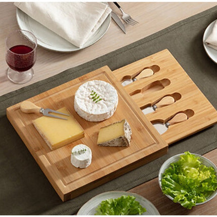 Secret de Gourmet kaasplankje cadeau set - inclusief 4x kaasmesjes - bamboe hout - 30 x 30 cm - serveerplank