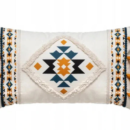 Sierkussen met franjes in de stijl van boho/ethno