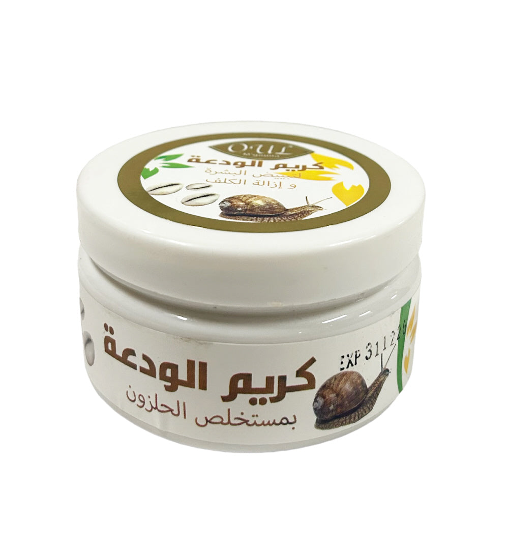 Cream with snail secretion filtrate and shell extracts