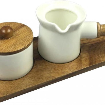 Suikerpot en melkkannetje van porselein