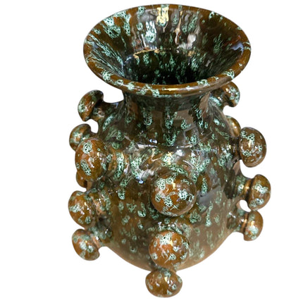 Handgemaakte keramieken vaas met bolstructuur – bruin/groen – 26 cm hoog