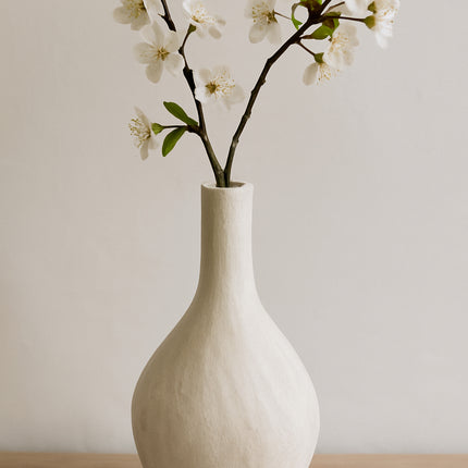 Witte Handgemaakte Keramieken Vaas – 32 cm Hoog – Mat Aardewerk Look